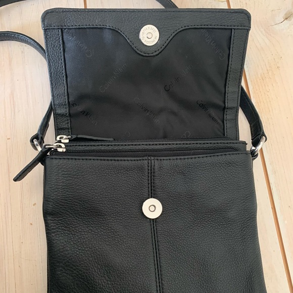 Calvin Klein Small Black Crossbody Bag - Picture 4 of 11
